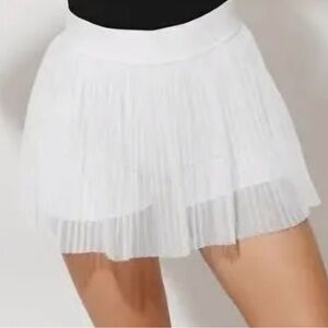Alo Mesh Flirty Skirt skort in White sz M